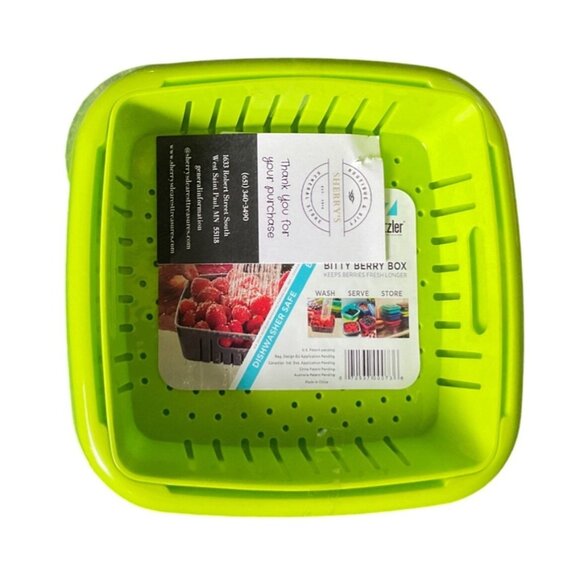 Multicolor Stackable Berry Storage Containers With Lids & Strainers For Washing - Picture 1 of 5